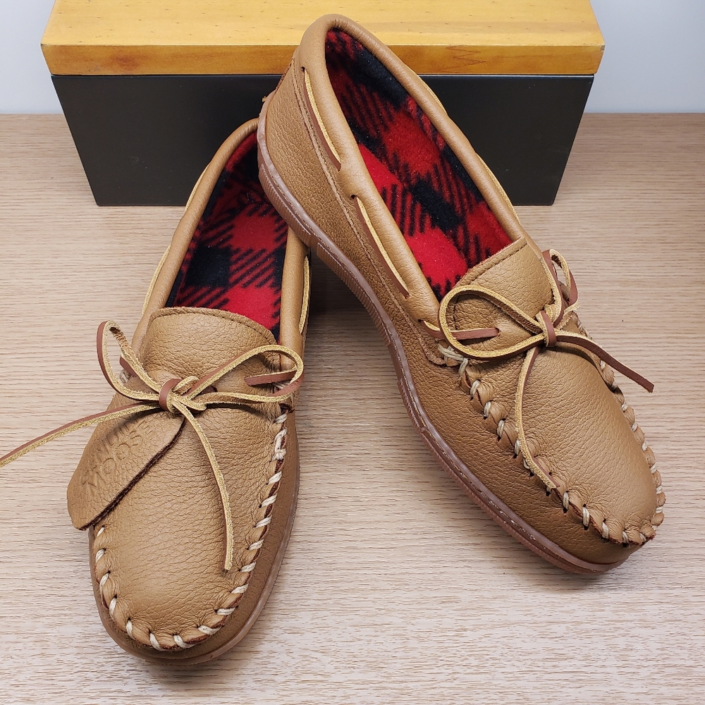 Minnetonka Men's Tan Leather Moccasins